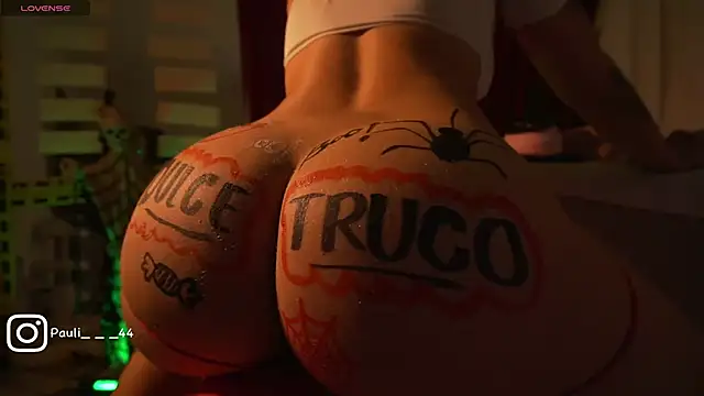 Snapshot of Miaa_k7 chatting on October 31, 2025, 3:07 am Miaa k7 online show from October 31, 2025, 3:07 am