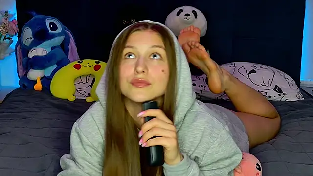 Snapshot of MissEmilyMiller chatting on February 1, 2026, 6:17 pm MissEmilyMiller online show from February 1, 2026, 6:17 pm