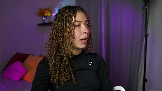 isabella-garcia- online show from October 29, 2025, 9:38 pm