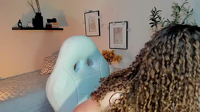 Snapshot of isabella-garcia- chatting on May 7, 2026, 1:55 am isabella-garcia- online show from May 7, 2026, 1:55 am