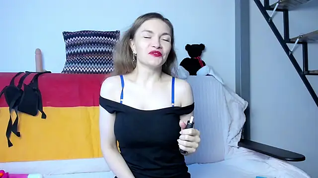 Katherine Twilight online show from December 8, 2024, 7:15 am