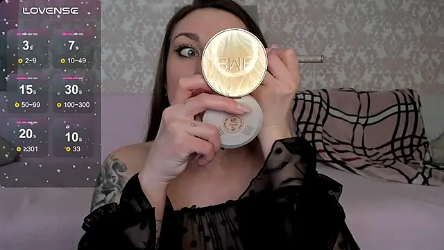 Lil Foxy9 online show from October 28, 2025, 5:11 am