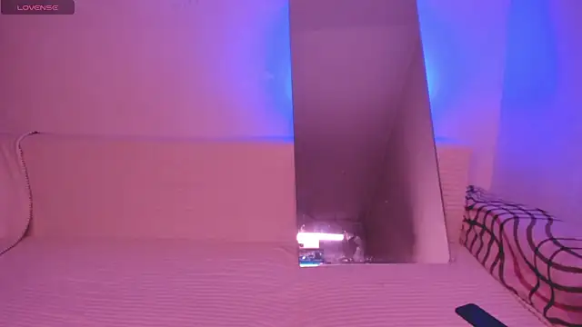 Lil Foxy9 online show from March 18, 2026, 3:26 pm