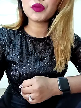 alexa cam44 online show from November 22, 2025, 7:24 pm