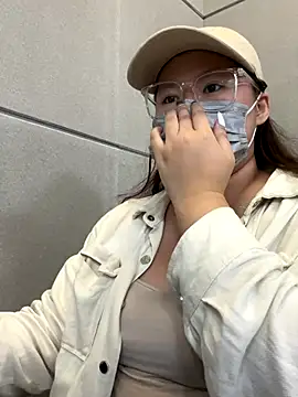 Snapshot of ariel_613 chatting on October 15, 2025, 10:04 am ariel 613 online show from October 15, 2025, 10:04 am