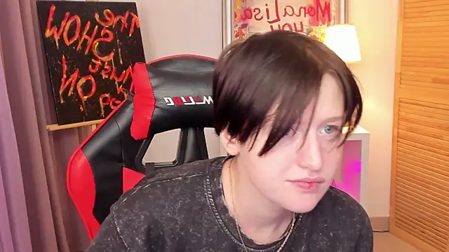 ayakskalermonss online show from September 17, 2025, 8:27 am