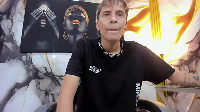 mono blonde online show from July 15, 2026, 12:32 pm
