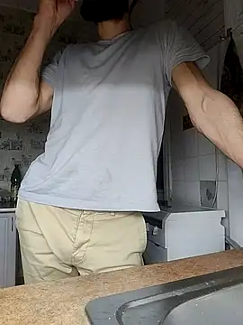 Snapshot of maikll989 chatting on December 14, 2025, 10:47 pm maikll989 online show from December 14, 2025, 10:47 pm