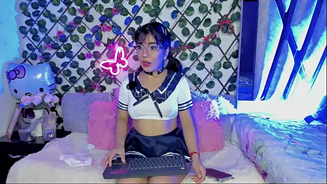 isabel jaames online show from May 24, 2026, 7:19 pm