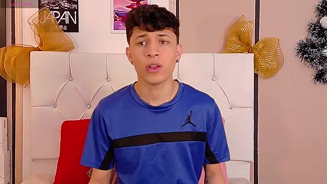 Snapshot of Axel__Evans chatting on December 5, 2025, 12:25 pm Axel Evans online show from December 5, 2025, 12:25 pm