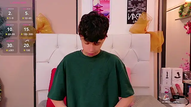 Snapshot of Axel__Evans chatting on December 18, 2025, 1:17 pm Axel Evans online show from December 18, 2025, 1:17 pm