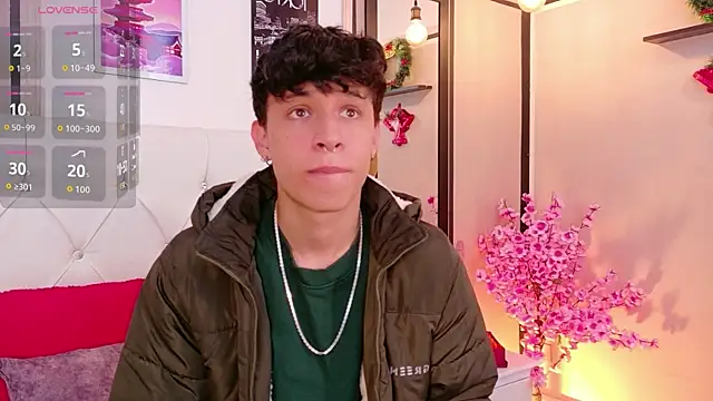 Snapshot of Axel__Evans chatting on January 14, 2026, 12:33 pm Axel Evans online show from January 14, 2026, 12:33 pm