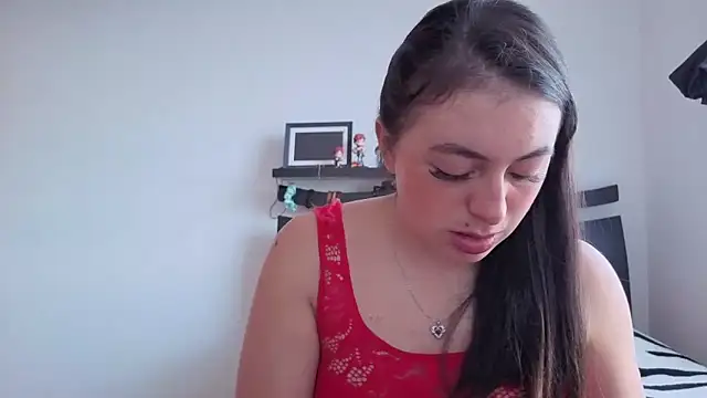 MiaKimky online show from October 15, 2025, 7:25 pm