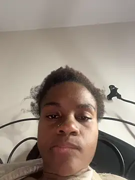 Snapshot of Soniala chatting on October 17, 2025, 5:15 pm Soniala online show from October 17, 2025, 5:15 pm