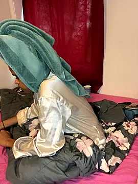 Snapshot of Soniala chatting on November 2, 2025, 7:27 pm Soniala online show from November 2, 2025, 7:27 pm