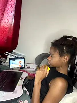 Snapshot of Soniala chatting on November 29, 2025, 7:28 pm Soniala online show from November 29, 2025, 7:28 pm