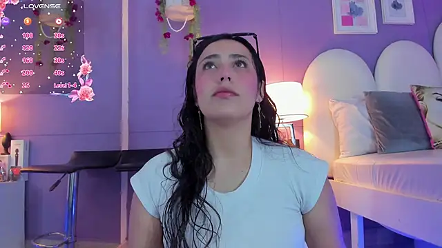 my aleja  online show from November 1, 2025, 12:51 pm