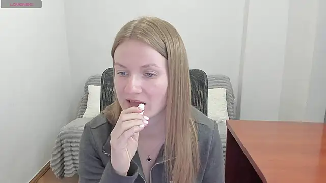 Alisha Skyes online show from April 9, 2026, 8:25 pm