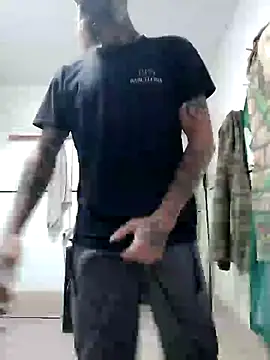 Snapshot of Zk1980 chatting on October 27, 2025, 7:29 pm Zk1980 online show from October 27, 2025, 7:29 pm