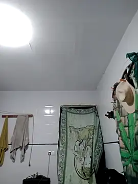 Snapshot of Zk1980 chatting on December 2, 2025, 10:16 pm Zk1980 online show from December 2, 2025, 10:16 pm