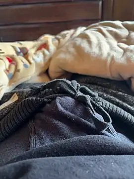 Snapshot of rrrrrriyyffhyeeee chatting on April 11, 2026, 3:55 am rrrrrriyyffhyeeee online show from April 11, 2026, 3:55 am