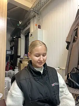 CandyVice online show from September 8, 2025, 5:12 pm