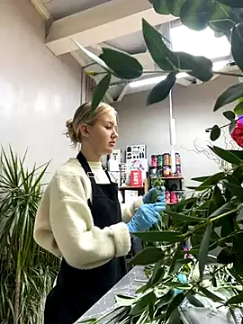 CandyVice online show from October 7, 2025, 6:05 pm