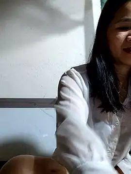 Maria2299 online show from November 26, 2025, 8:43 pm