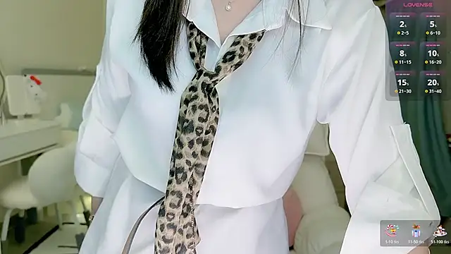 Snapshot of Bella_Ava chatting on May 30, 2026, 4:04 pm Bella Ava online show from May 30, 2026, 4:04 pm