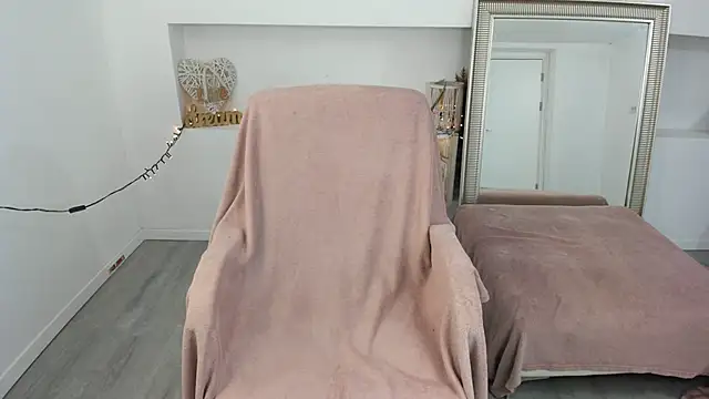 Arya Lexy online show from September 12, 2025, 6:30 pm