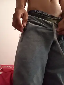 Snapshot of brehyder chatting on April 14, 2026, 7:09 pm brehyder online show from April 14, 2026, 7:09 pm