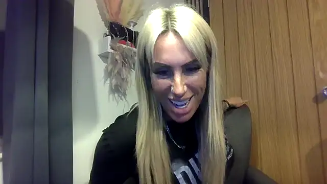 Snapshot of poppyinga1 chatting on February 13, 2026, 7:10 pm poppyinga1 online show from February 13, 2026, 7:10 pm