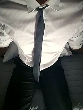 111owo111 online show from March 27, 2026, 12:49 pm