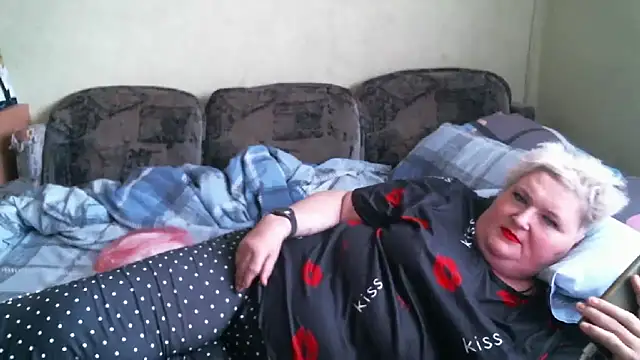 Snapshot of Lana555 chatting on September 17, 2025, 12:51 pm Lana555 online show from September 17, 2025, 12:51 pm