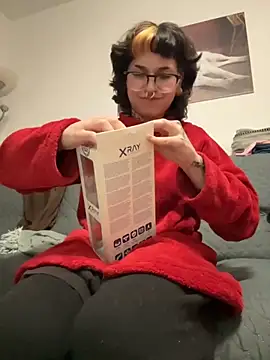 Snapshot of whitebunny88 chatting on November 8, 2025, 12:11 am whitebunny88 online show from November 8, 2025, 12:11 am