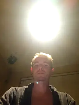 piercingpik online show from September 27, 2025, 9:09 pm