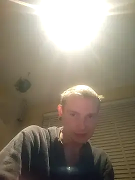 piercingpik online show from March 3, 2026, 10:15 pm