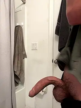 Snapshot of Ryan_12xX chatting on January 9, 2026, 10:44 pm Ryan 12xX online show from January 9, 2026, 10:44 pm