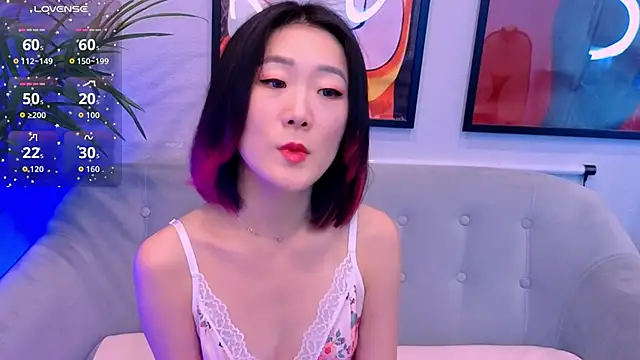 Snapshot of AikoYamada chatting on September 26, 2025, 6:17 am AikoYamada online show from September 26, 2025, 6:17 am