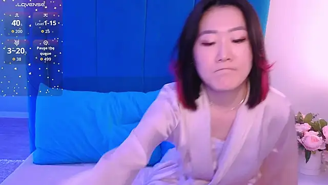 Snapshot of AikoYamada chatting on October 4, 2025, 6:44 am AikoYamada online show from October 4, 2025, 6:44 am