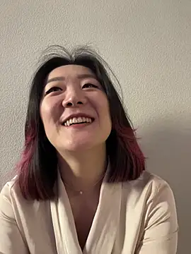 Snapshot of AikoYamada chatting on October 19, 2025, 6:47 am AikoYamada online show from October 19, 2025, 6:47 am