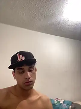 Snapshot of Camachito332 chatting on March 29, 2026, 11:27 pm Camachito332 online show from March 29, 2026, 11:27 pm