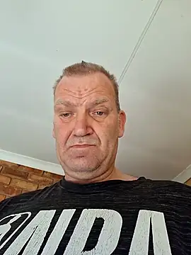 Snapshot of wallacelegend chatting on February 25, 2026, 6:12 am wallacelegend online show from February 25, 2026, 6:12 am