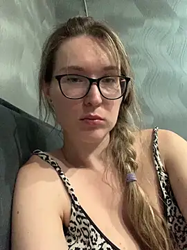 Snapshot of Jugira chatting on September 8, 2025, 11:15 pm Jugira online show from September 8, 2025, 11:15 pm