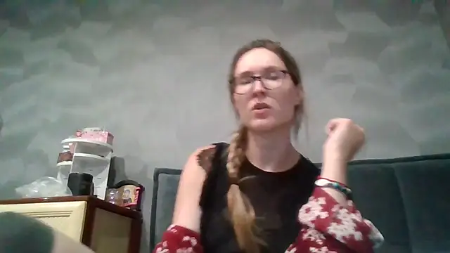 Snapshot of Jugira chatting on November 30, 2025, 12:14 am Jugira online show from November 30, 2025, 12:14 am