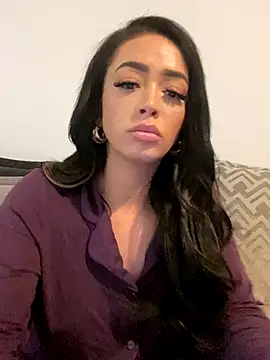 Snapshot of ItsCOCOx chatting on September 22, 2025, 11:40 pm ItsCOCOx online show from September 22, 2025, 11:40 pm