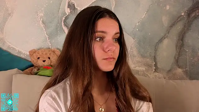 chloemilka online show from July 12, 2026, 5:37 pm