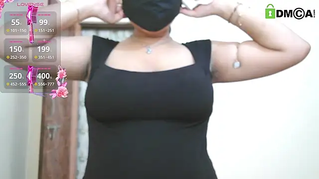 Snapshot of SassyWildCouple chatting on June 14, 2026, 11:12 am SassyWildCouple online show from June 14, 2026, 11:12 am