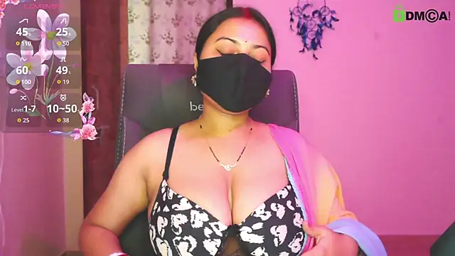 Snapshot of SassyWildCouple chatting on July 17, 2026, 12:01 pm SassyWildCouple online show from July 17, 2026, 12:01 pm