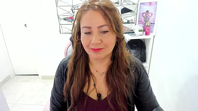 Snapshot of camixxx_m chatting on April 24, 2026, 11:34 am camixxx m online show from April 24, 2026, 11:34 am